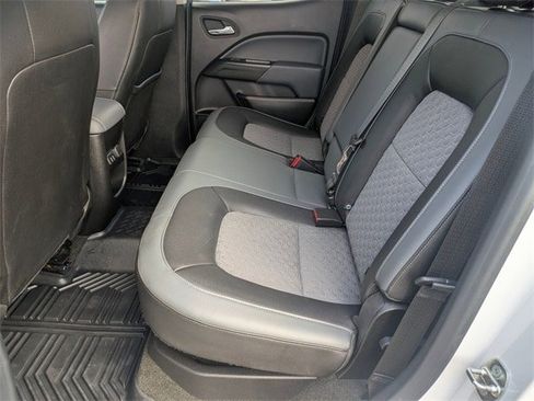 Used 2017 Chevrolet Colorado Z71 image 30