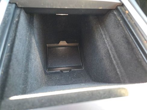 Used 2022 Tesla Model Y Long Range image 29