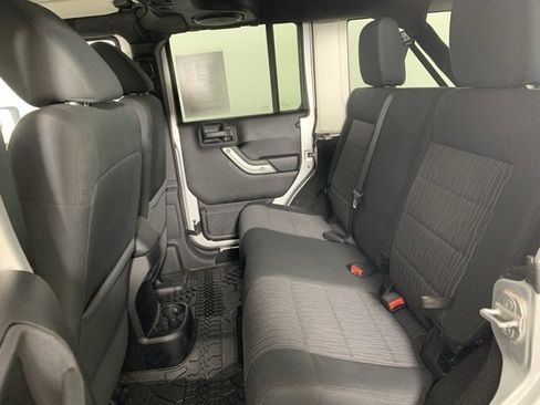 Used 2012 Jeep Wrangler Unlimited Sahara w/ Dual Top Group image 19