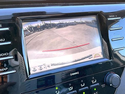 Used 2020 Toyota Camry LE image 22