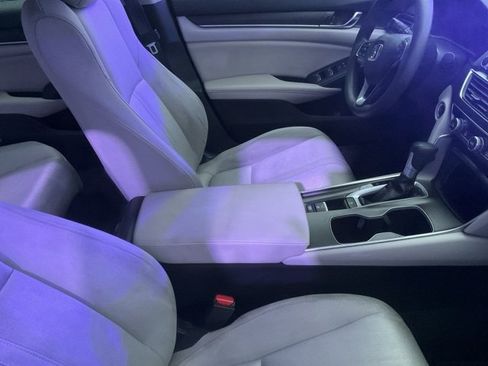 Used 2020 Honda Accord EX image 5