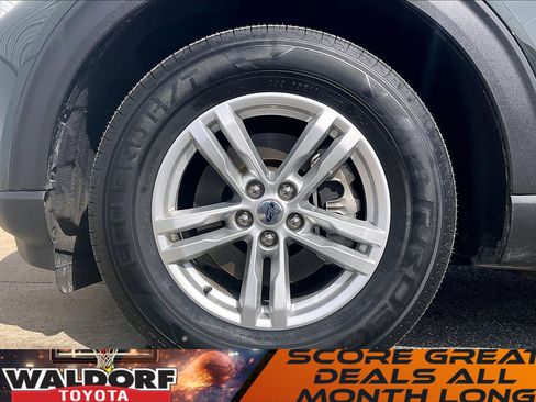 Used 2024 Ford Explorer XLT w/ Equipment Group 202A image 11