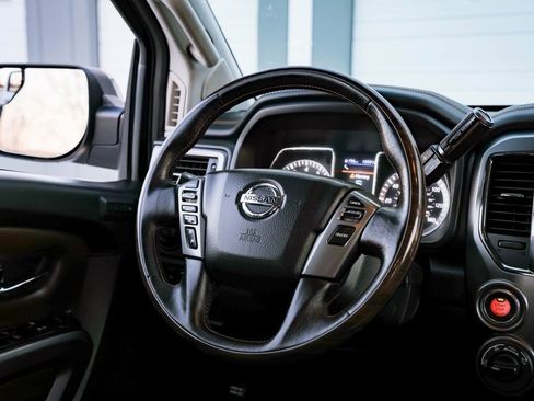 Used 2019 Nissan Titan Platinum Reserve w/ Platinum Utility Package image 33