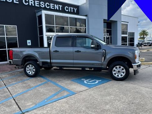 Used 2024 Ford F250 XLT AWD/4WD image 3