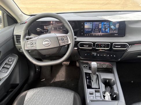 New 2026 Nissan Sentra SV image 9