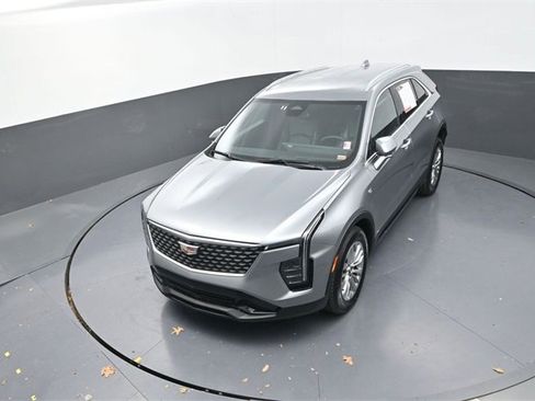 Used 2024 Cadillac XT4 Premium Luxury image 21