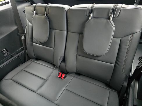 New 2026 Ford Explorer Active w/ Active Comfort Package image 13