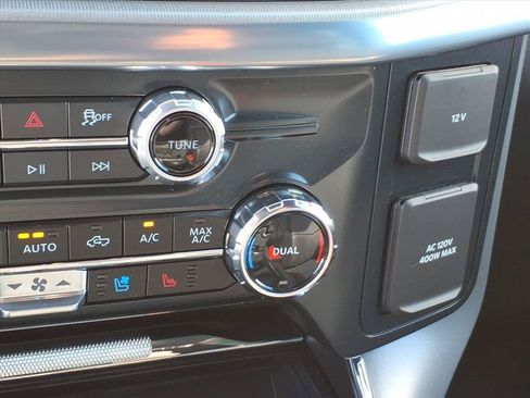 Used 2025 Ford F150 Lariat w/ Equipment Group 502A High AWD/4WD image 33