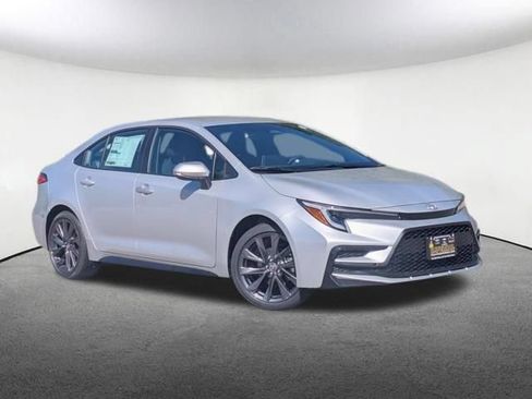 New 2026 Toyota Corolla SE w/ SE Package FWD image 2