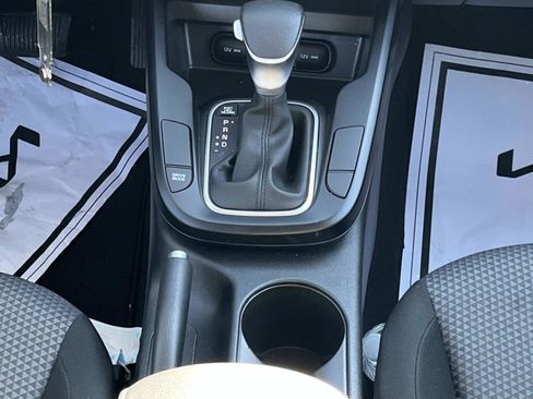 Used 2025 Kia Soul LX w/ LX Technology Package image 16