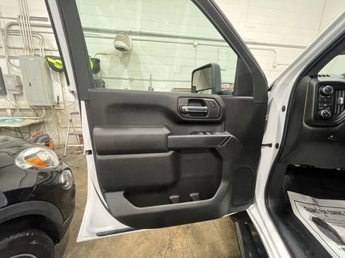 Used 2022 Chevrolet Silverado 2500 Custom w/ Snow Plow Prep/Camper Package image 32