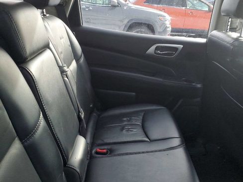 Used 2017 Nissan Pathfinder Platinum image 8