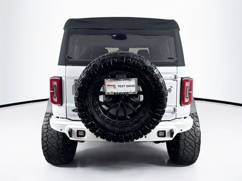 Used 2024 Ford Bronco Badlands image 13