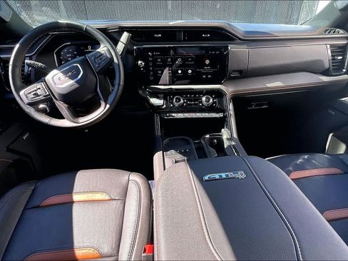 Used 2025 GMC Sierra 2500 AT4 w/ AT4 Premium Plus Package image 8