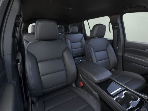 New 2026 Chevrolet Traverse LT w/ Driver Confidence Package image 10