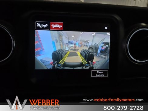 Used 2020 Jeep Gladiator Rubicon AWD/4WD image 36