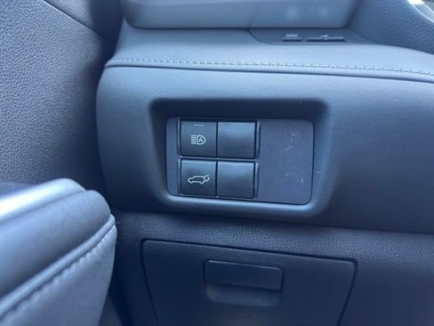 Used 2021 Toyota Highlander XLE image 29