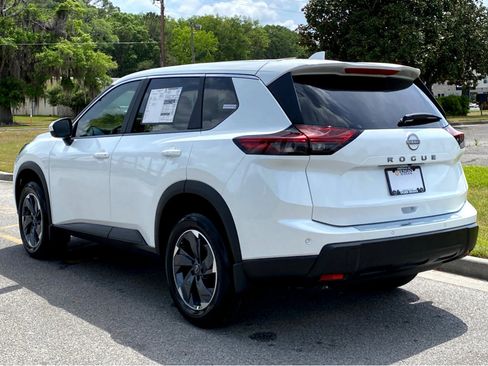 New 2026 Nissan Rogue SV w/ Cold Weather Package image 28