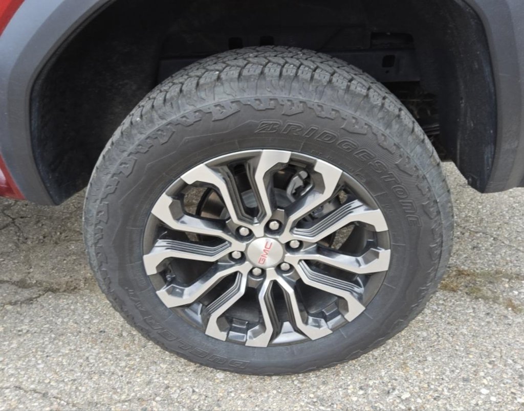 Used 2026 GMC Canyon Denali AWD/4WD image 4