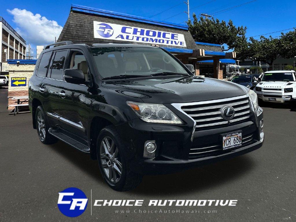 Used 2013 Lexus LX 570 4WD w/ Luxury Pkg w/Pre-crash image 10