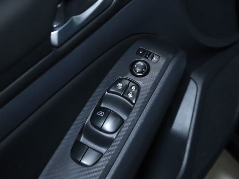 Certified 2025 Nissan Altima 2.5 SV FWD image 16