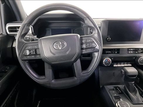 Used 2025 Toyota Tacoma SR5 AWD/4WD image 6