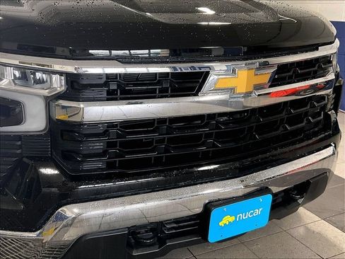 Used 2023 Chevrolet Silverado 1500 LT AWD/4WD image 32