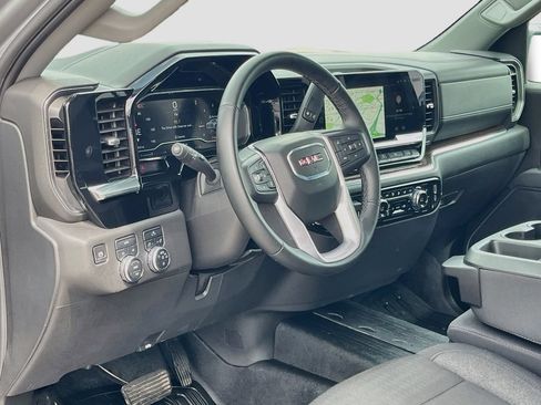 Used 2025 GMC Sierra 1500 Elevation AWD/4WD image 9