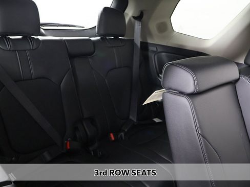 New 2026 Honda Pilot Touring image 5