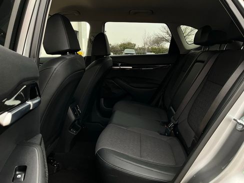 Used 2025 Kia Seltos S image 11