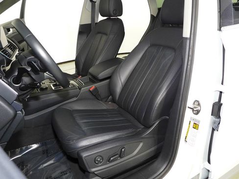 Used 2019 Audi Q5 2.0T Premium w/ Convenience Package image 22