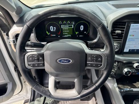 Used 2022 Ford F150 Lariat w/ Max Trailer Tow Package AWD/4WD image 16