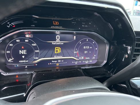 Used 2024 GMC Sierra 1500 SLT image 7