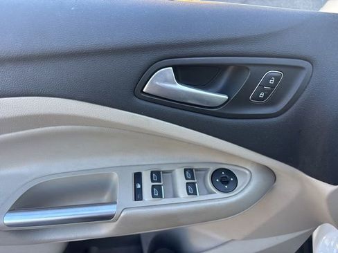 Used 2018 Ford C-MAX Titanium w/ Equipment Group 301A image 12