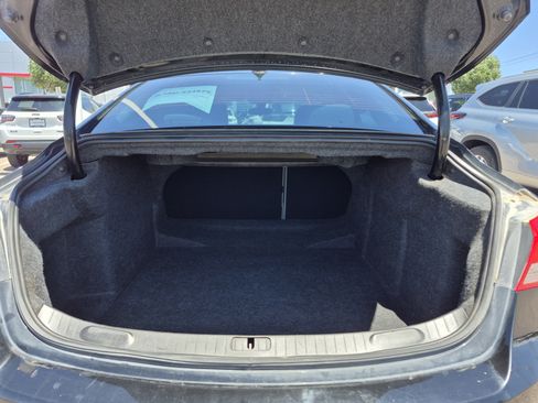Used 2017 Chevrolet Impala LT FWD image 20