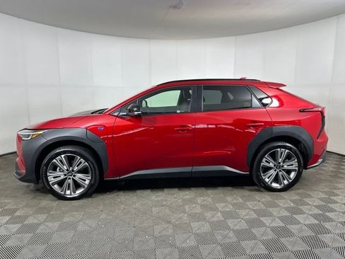 Used 2024 Subaru Solterra Limited image 6