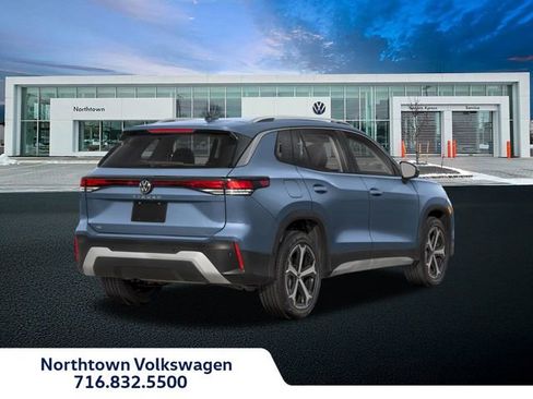 New 2025 Volkswagen Tiguan SE image 2