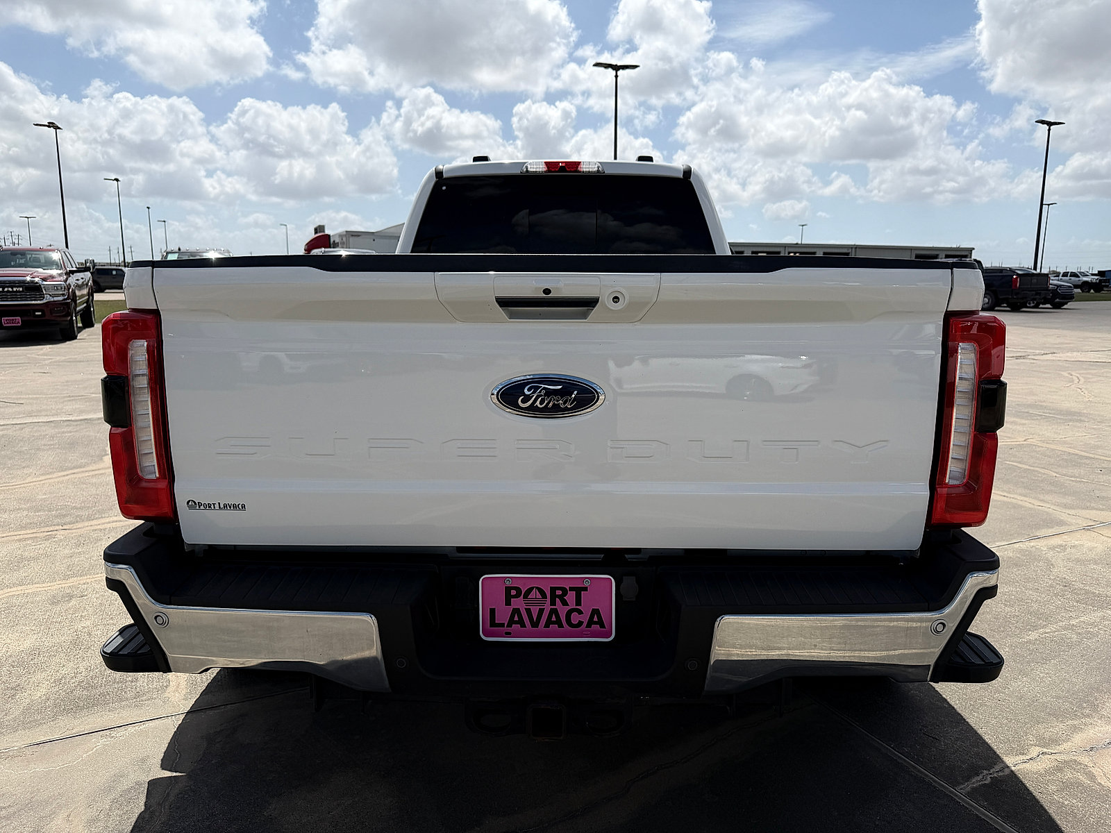 Used 2023 Ford F350 Lariat w/ Lariat Ultimate Package AWD/4WD image 6