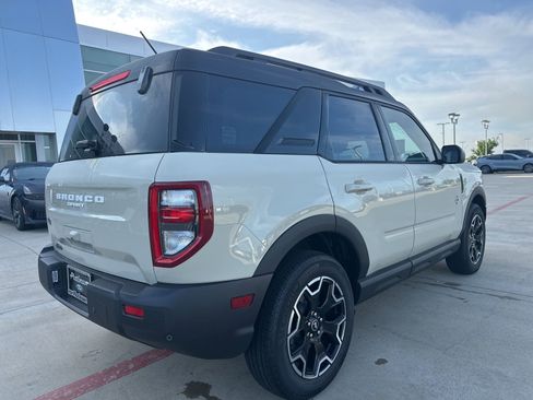 New 2025 Ford Bronco Sport Outer Banks AWD/4WD image 46