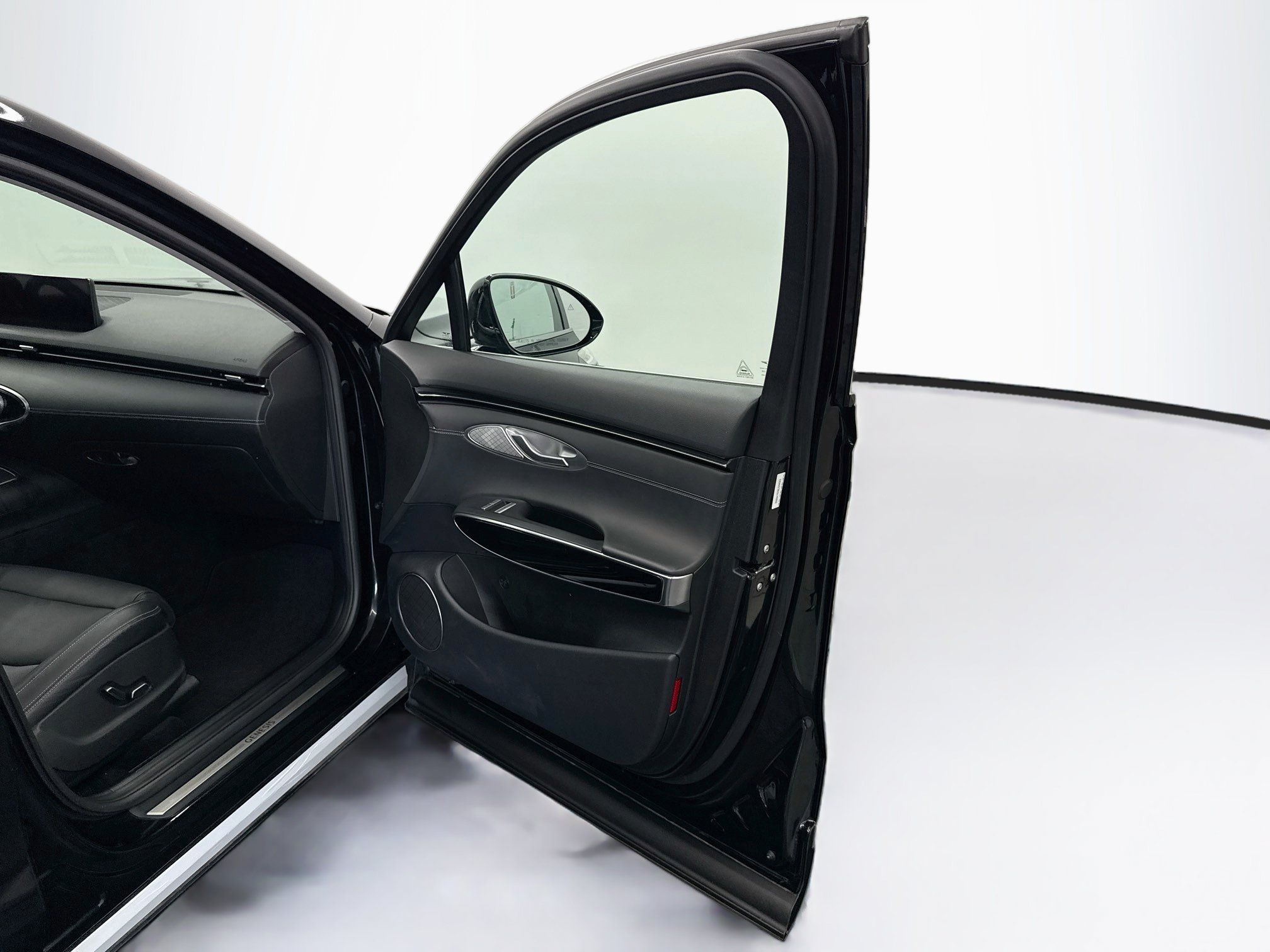 Used 2025 Genesis GV70 2.5T AWD/4WD image 34
