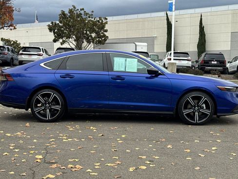 Used 2024 Honda Accord Sport image 3