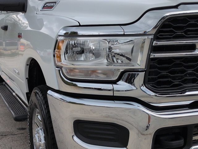 Used 2022 RAM 2500 Tradesman w/ Chrome Appearance Group AWD/4WD image 11