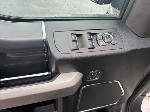 Used 2020 Ford F150 Lariat w/ Equipment Group 502A Luxury AWD/4WD image 16