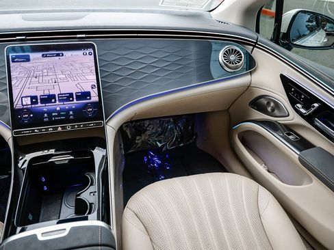 Certified 2023 Mercedes-Benz EQS 450+ 4MATIC Sedan image 15