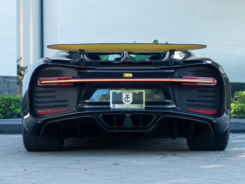 Used 2020 Bugatti Chiron image 33