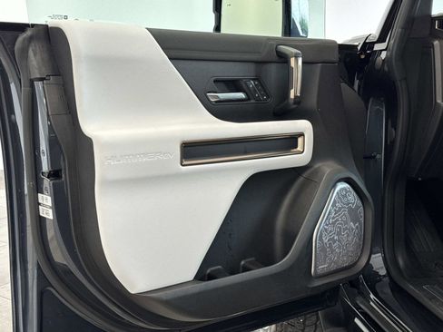 Used 2025 GMC Hummer EV 3X AWD/4WD image 10