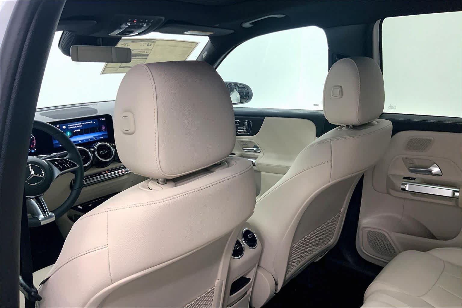 Used 2026 Mercedes-Benz GLB 250 image 17