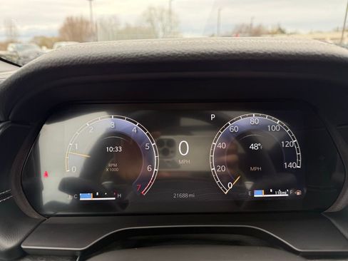 Used 2024 Jeep Grand Cherokee Limited w/ Luxury Tech Group II image 20