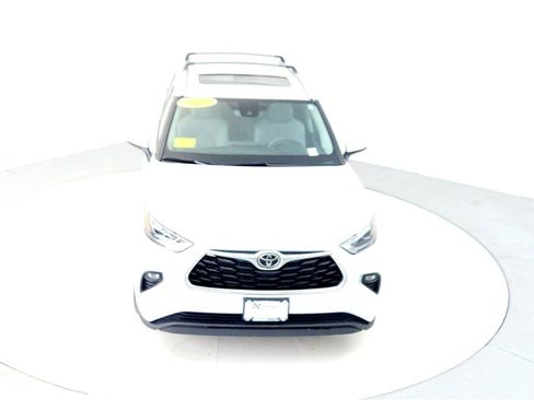 Used 2023 Toyota Highlander Limited image 20