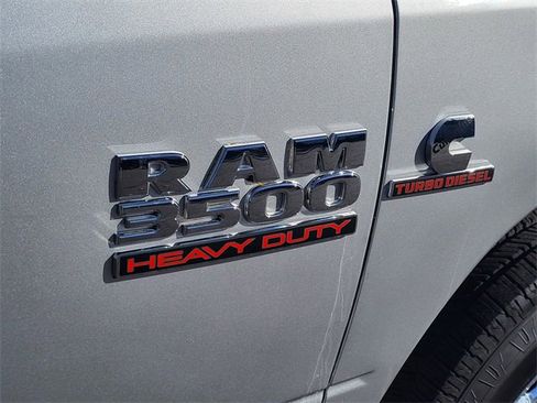 Used 2016 RAM 3500 Tradesman w/ Chrome Appearance Group image 8